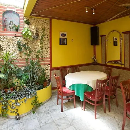 Family Flora Szálloda Neszebar