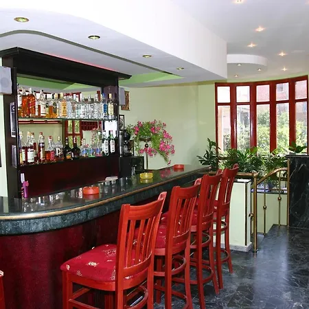 Szálloda Family Flora 2*