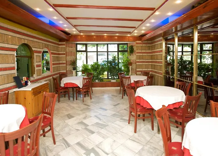 Szálloda Family Flora 2*