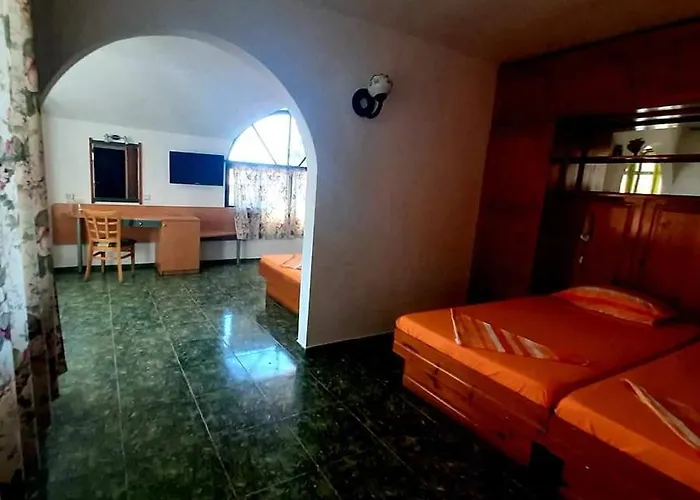 Szálloda Family Flora 2*